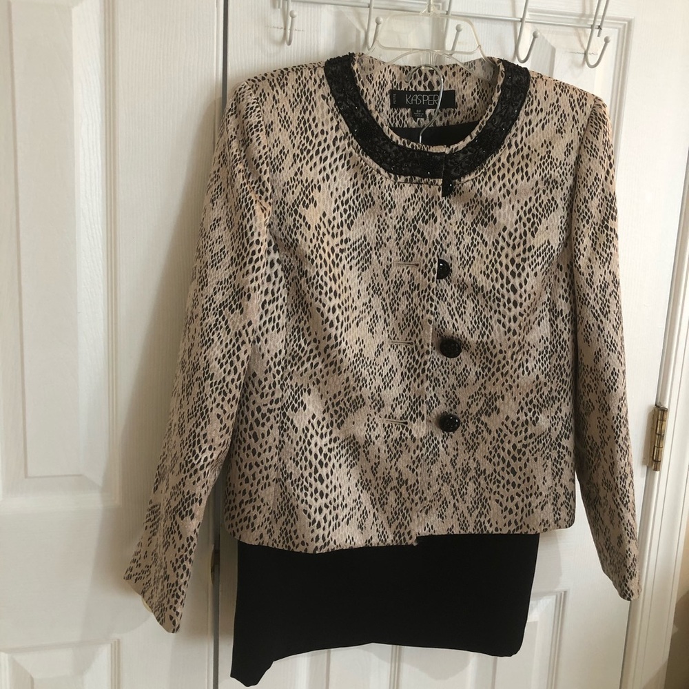Kasper blazer n skirt set